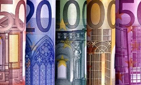 Bombardeer de Eurozone! Met bankbiljetten!